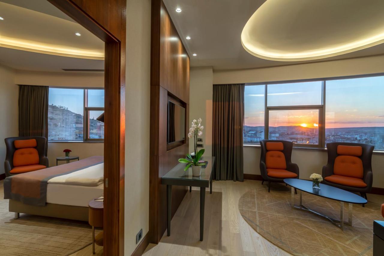 คราวน์ พลาซา คัปปาโดเชีย - เนฟเซฮีร์ Hotel เนฟซิเฮียร์ ภายนอก รูปภาพ