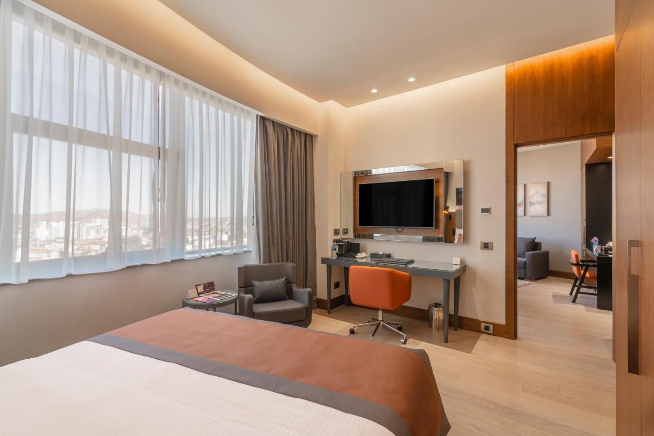 คราวน์ พลาซา คัปปาโดเชีย - เนฟเซฮีร์ Hotel เนฟซิเฮียร์ ภายนอก รูปภาพ